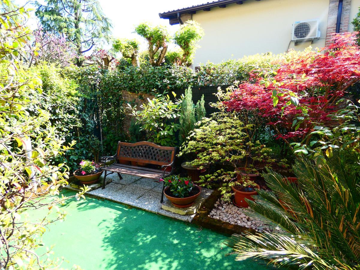 Garden Sweet House Desenzano Apartment Desenzano del Garda Exterior photo