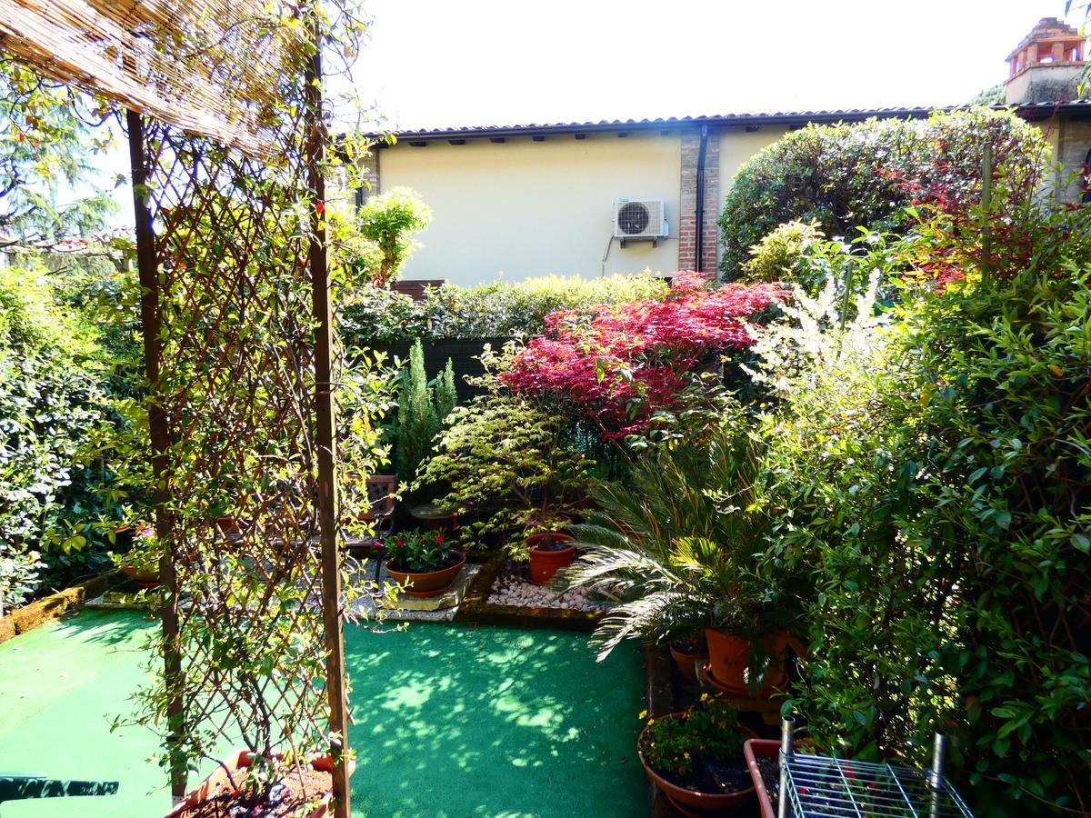 Garden Sweet House Desenzano Apartment Desenzano del Garda Exterior photo